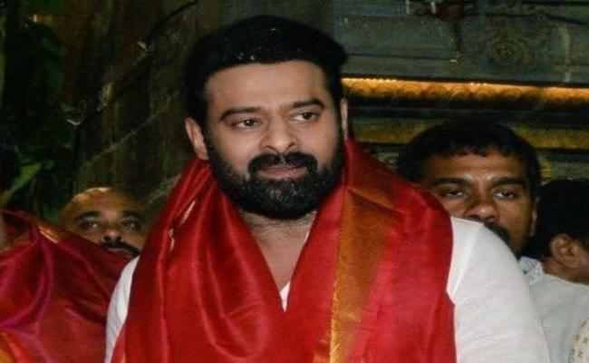 फिल्म 'आदिपुरुष' का प्रमोशन, एक्टर प्रभास ने किए तिरुपति बालाजी के दर्शन