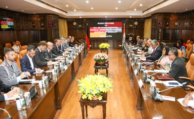 उत्तर प्रदेश और तमिलनाडु रक्षा गलियारों में जर्मनी को निवेश करने का न्योता