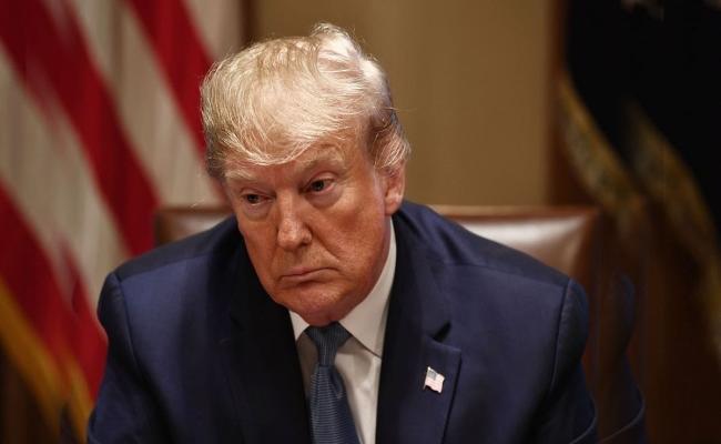 अमेरिका के पूर्व राष्ट्रपति डोनाल्ड ट्रंप को हिरासत में लिया गया, गुप्त दस्तावेज चुराने व रखने के मामले में कोर्ट की कार्रवाई