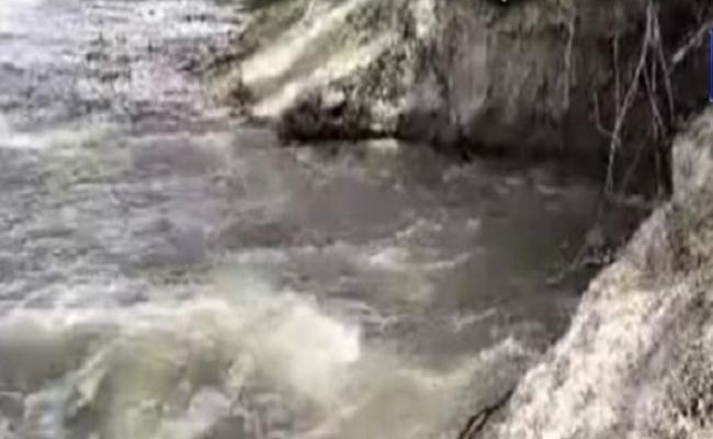 सीवान में टूटा गंडक नदी का बांध, कई घरों में घुसा पानी