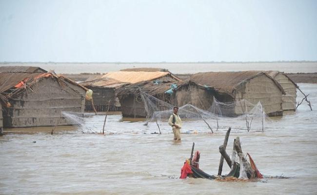 चक्रवात बिपरजॉय ने पाकिस्तान पर रहम किया