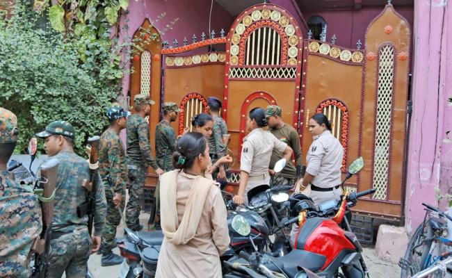 मुजफ्फरपुर सदर अस्पताल के लिपिक सुबोध ओझा के ठिकाने पर विजिलेंस की रेड