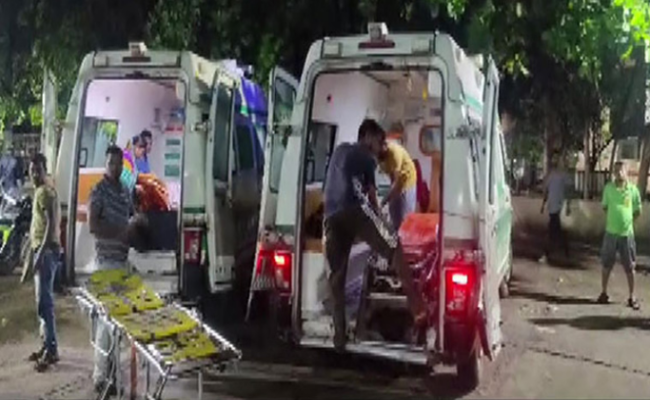 ओडिशा के गंजाम में सड़क हादसा, 12 की मौत, आठ घायल