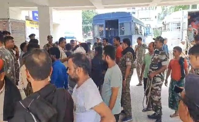 धनबाद में स्थिति नियंत्रण में, पुलिस बल तैनात, धारा 144 भी जारी