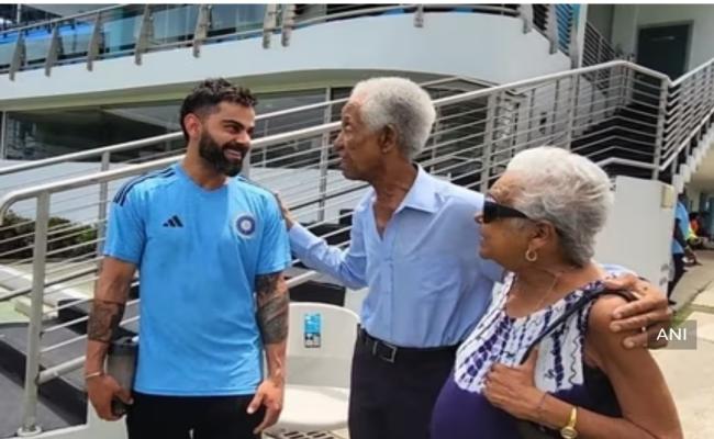 विराट कोहली, रोहित शर्मा और अन्य भारतीय खिलाड़ियों ने वेस्टइंडीज के दिग्गज सर गारफील्ड सोबर्स से की मुलाकात