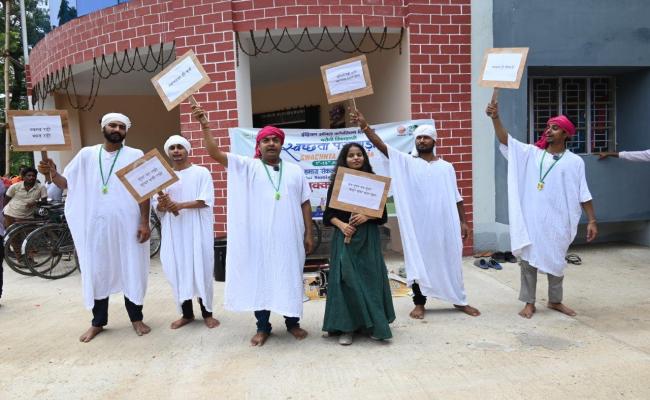 स्वच्छता पखवाड़ा में पॉलिटेक्निक एवं रेलवे स्टेशन पर नुक्कड़ नाटक का मंचन