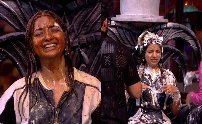 बिग बॉस के घर में क्रूरता, कप्तानी के दावेदारों ने जिया शंकर पर डाला मिर्च पाउडर