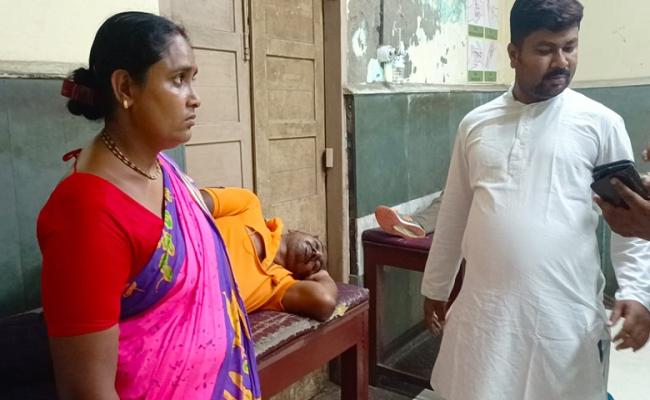 प. बंगाल में मतगणना केंद्रों के बाहर भाजपा एजेंटों के साथ मारपीट, महिला समर्थकों के कपड़े फाड़े गए