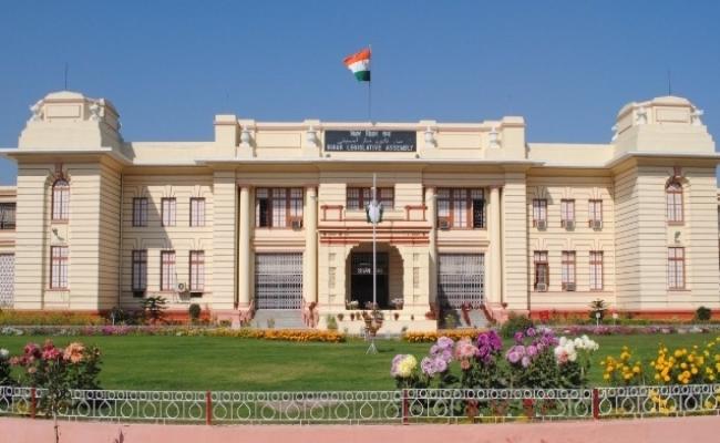 मानसून सत्र: भाजपा सदस्यों ने शिक्षकों को नजरबंद करने का मामला उठाया