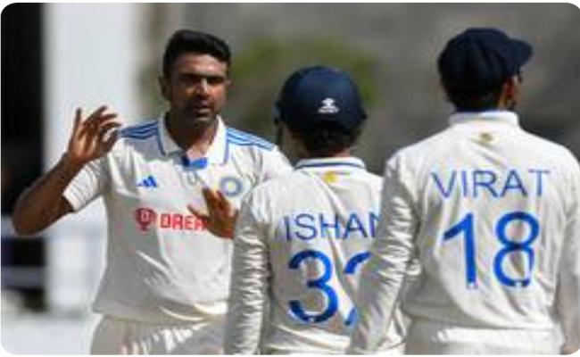 अपडेट-अश्विन की फिरकी के आगे ढेर हुए वेस्टइंडीज के बल्लेबाज,भारत ने पहला टेस्ट पारी और 141 रनों से जीत