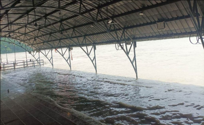 उत्तराखंड में बारिश ने बढ़ाई परेशानी, श्रीनगर डैम से 3000 हजार क्यूसेक पानी छोड़ा गया