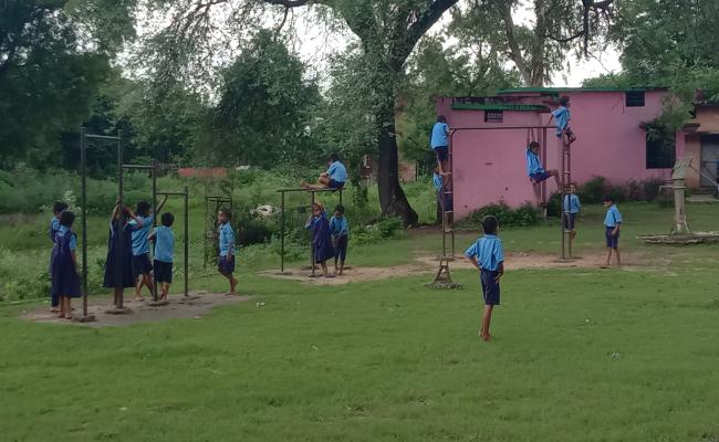 जिलेभर के प्राथमिक में 57 व माध्यमिक स्कूलों में 247 शिक्षकों के पद रिक्त