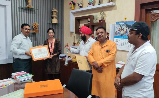 रीवाः विभूति ने इंडिया बुक ऑफ रिकार्ड व एशिया बुक आफ रिकार्ड में दर्ज कराया नाम