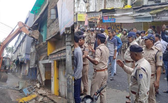 उज्जैनः भगवान महाकाल की सवारी में श्रद्धालुओं पर थूकने वालों के घर पर चला बुलडोजर