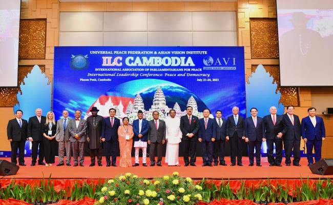 नेपाल के पूर्व प्रधानमंत्री ओली यूपीएफ के कार्यक्रम में शामिल होने के बाद विवादों में घिरे