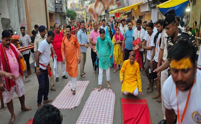 मुजफ्फरपुर के बाबा गरीब नाथ मंदिर में उमरा भक्तों का जनसैलाब