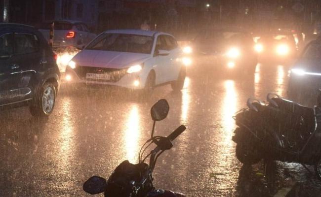 मप्र में शुरू हुआ तेज बारिश का दौर, चार जिलों में शुक्रवार को स्कूलों की छुट्टी