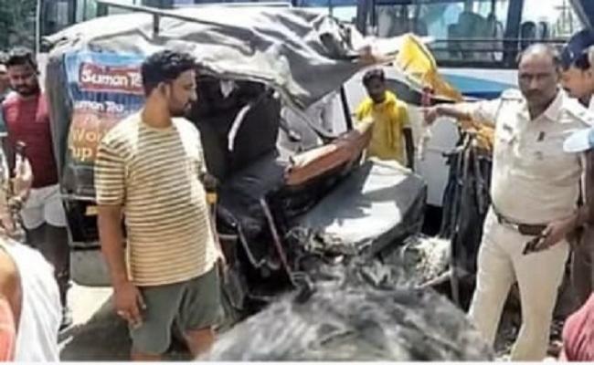 बिहार के पूर्णिया में बस ने ऑटो में मारी टक्कर, चार की मौत, सात घायल