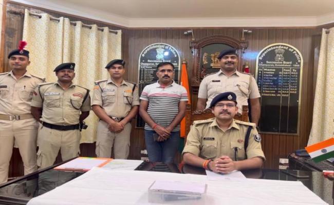 मोतिहारी पुलिस ने लूट की घटना को किया नाकाम,हथियार व गोली समेत पांच गिरफ्तार