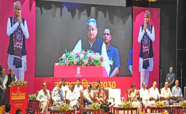 जिंदगी में सब कुछ फिक्स है-किसे क्या बनना है, ज्यादा चिंता नहीं करें : गहलोत