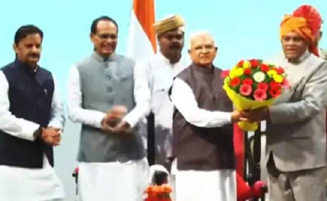मप्र: तीन नए मंत्रियों राजेंद्र शुक्ला, गौरीशंकर बिसेन, राहुल लोधी ने ली शपथ, कांग्रेस ने कसा तंज