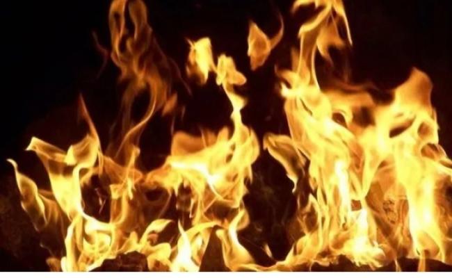 आग में फर्नीचर फैक्ट्री जलकर खाक
