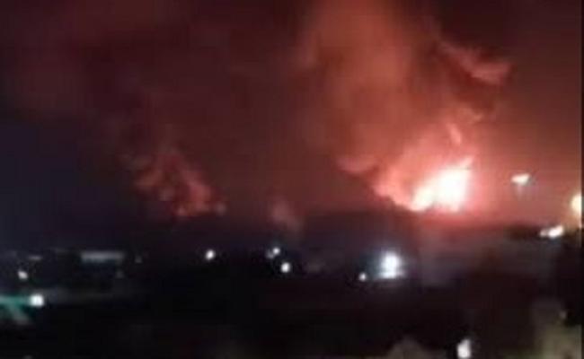 रूस के हवाई अड्डे और मॉस्को सहित छह शहरों में ड्रोन हमला, कीव पर बरसीं मिसाइलें