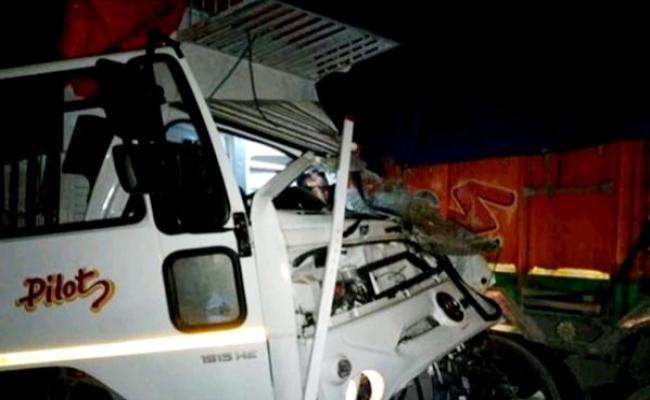 करीमगंज में हुए सड़क हादसे ट्रक चालक की मौत