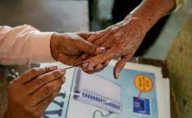 घोसी विस उपचुनाव : प्रथम दो घंटे में 9.12 प्रतिशत मतदान