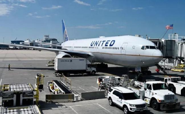 अमेरिका में यूनाइटेड एयरलाइंस की उड़ानें तकनीकी समस्या के कारण हुईं प्रभावित