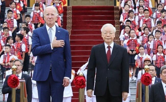 अमेरिकी राष्ट्रपति जी-20 शिखर सम्मेलन में भाग लेने के बाद वियतनाम रवाना