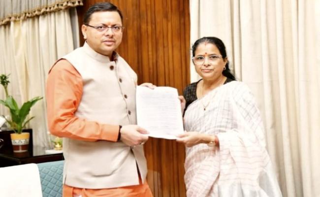 आउटसोर्स कर्मियों को मातृत्व अवकाश दिए जाने को महिला अध्यक्ष ने बताया अच्छा कदम