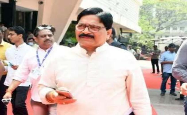शिवसेना (यूबीटी) के विधायक रवींद्र वायकर के खिलाफ मामला दर्ज