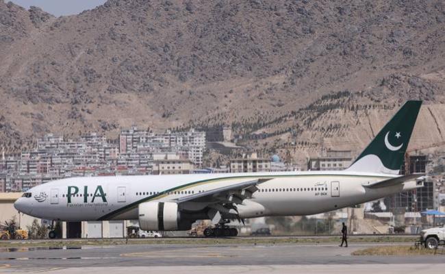 बदहाल पाकिस्तान की एयरलाइंस कंपनियां हुई दिवालिया, कई विमानों का संचालन ठप, ईंधन खरीदने के पड़े लाले