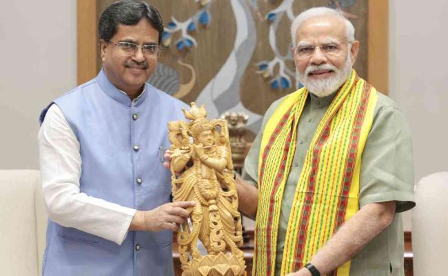 त्रिपुरा के मुख्यमंत्री ने प्रधानमंत्री से मुलाकात की