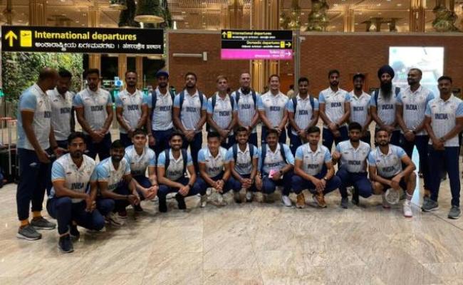 19वें एशियाई खेलों के लिए हांगझू रवाना हुई भारतीय पुरुष हॉकी टीम