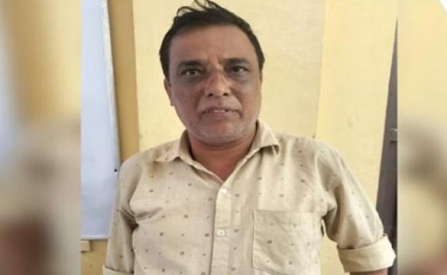 रिश्वत लेते रंगे हाथों गिरफ्तार लाट मंडल