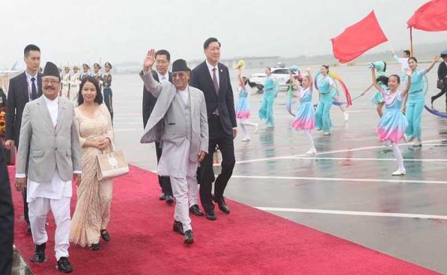 नेपाल के प्रधानमंत्री पहुंचे चीन, शी जिनपिंग से आज होगी मुलाकात
