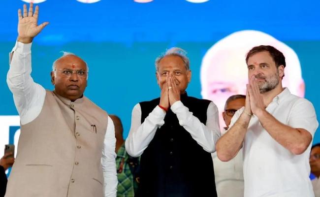 कार्यकर्ता सम्मेलन में खड़गे का ऐलान : हमारी सरकार बनी तो तत्काल दिया जाएगा महिला आरक्षण का लाभ