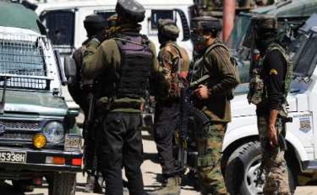 पुलवामा और अनंतनाग में दो आतंकी ठिकानों का भंडाफोड़