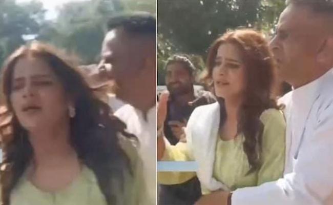 बिग बॉस फेम अर्चना गौतम के साथ कांग्रेस कार्यकर्ताओं ने की मारपीट? एक्ट्रेस ने लगाए आरोप
