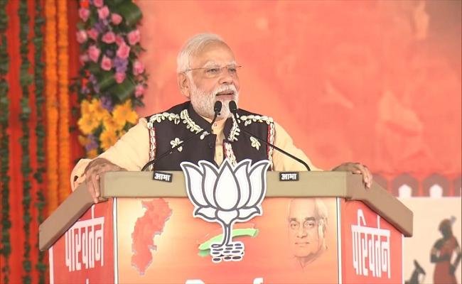 देश का गरीब ही सबसे बड़ी जाति: प्रधानमंत्री