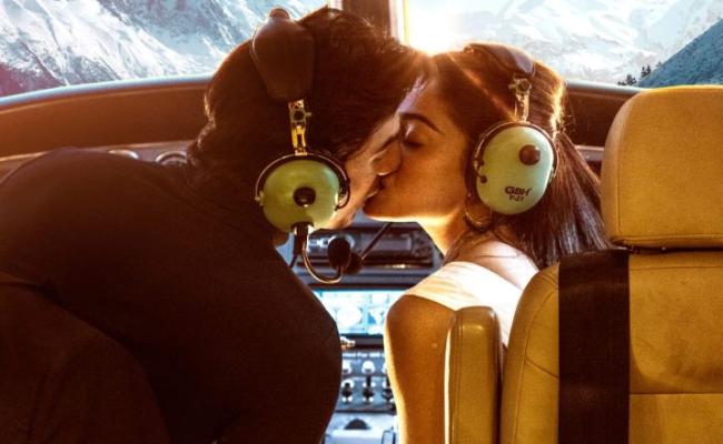 फिल्म 'एनिमल' का रोमांटिक सॉन्ग 'हुआ मैं' रिलीज, रणबीर कपूर व रश्मिका मंदाना की जबरदस्त केमिस्ट्री