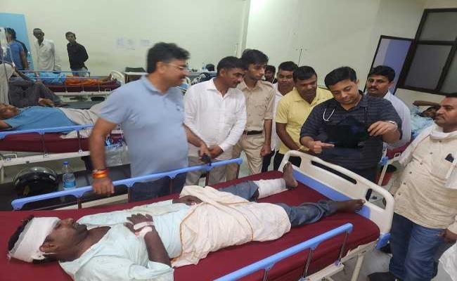 कार ने मारी दो बाइकों को टक्कर, कार चालक सहित तीन की मौत
