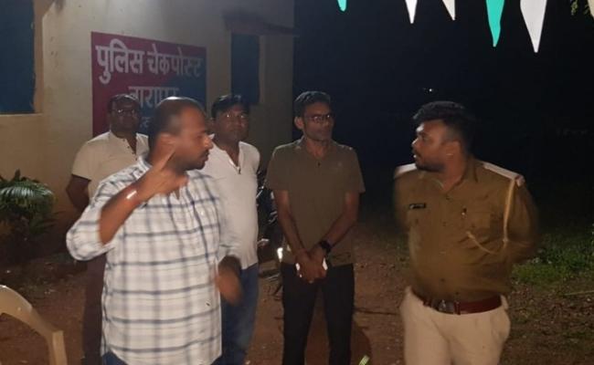जगदलपुर : कलेक्टर ने स्टेटिक सर्विलांस टीम के कार्यों का किया औचक निरीक्षण