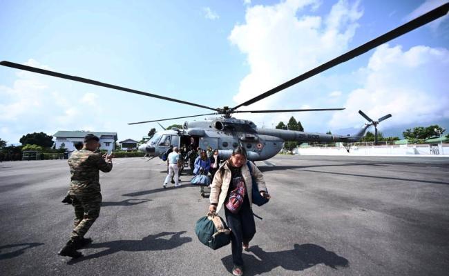 सिक्किमः लाचेन व लाचुंग में फंसे लोगों के लिए सेना के हेलिकॉप्टर बड़ी राहत बने, व्यापक पैमाने पर चल रहा बचाव अभियान