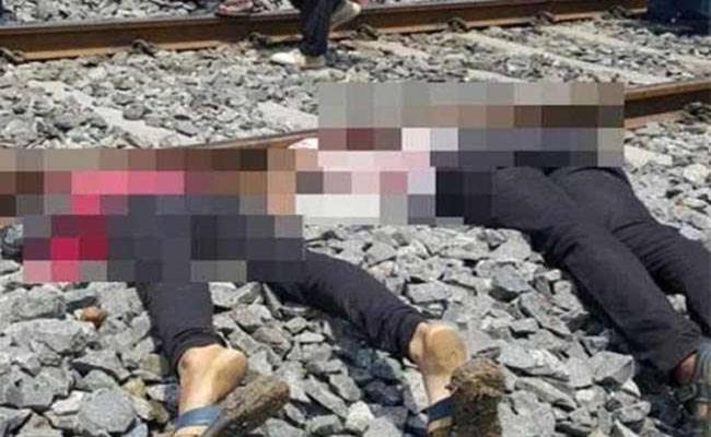 टहलने निकले दो युवकों की ट्रेन से कटकर मौत