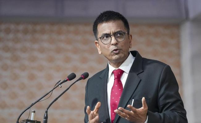 देश तेजी से बदल रहा है, हमें भी वक्त के साथ बदलना चाहिए- सीजेआई