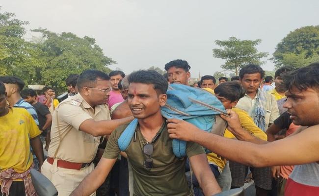 बिहार के मुजफ्फरपुर में ऑटो-बस की टक्कर में चार की मौत, तीन की हालत गंभीर