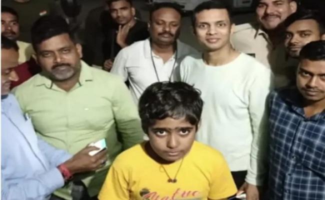 मुजफ्फरपुर के भीखनपुर से अपह्रत स्कूली छात्र श्लोक की तीन दिन सकुशल बरामदगी